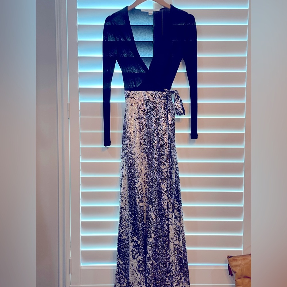 Diane von Furstenberg long wrap dress Size 0 - elegant, beautiful!